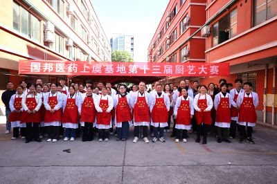 锅铲翻飞间，便有了“家”的味路~